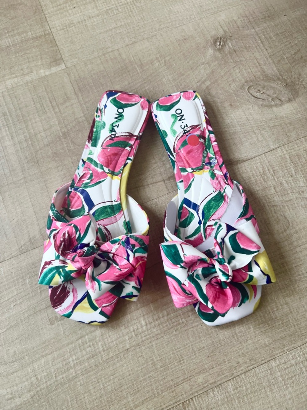 NWOT On 34th Pink Floral Bow Slide Sandals